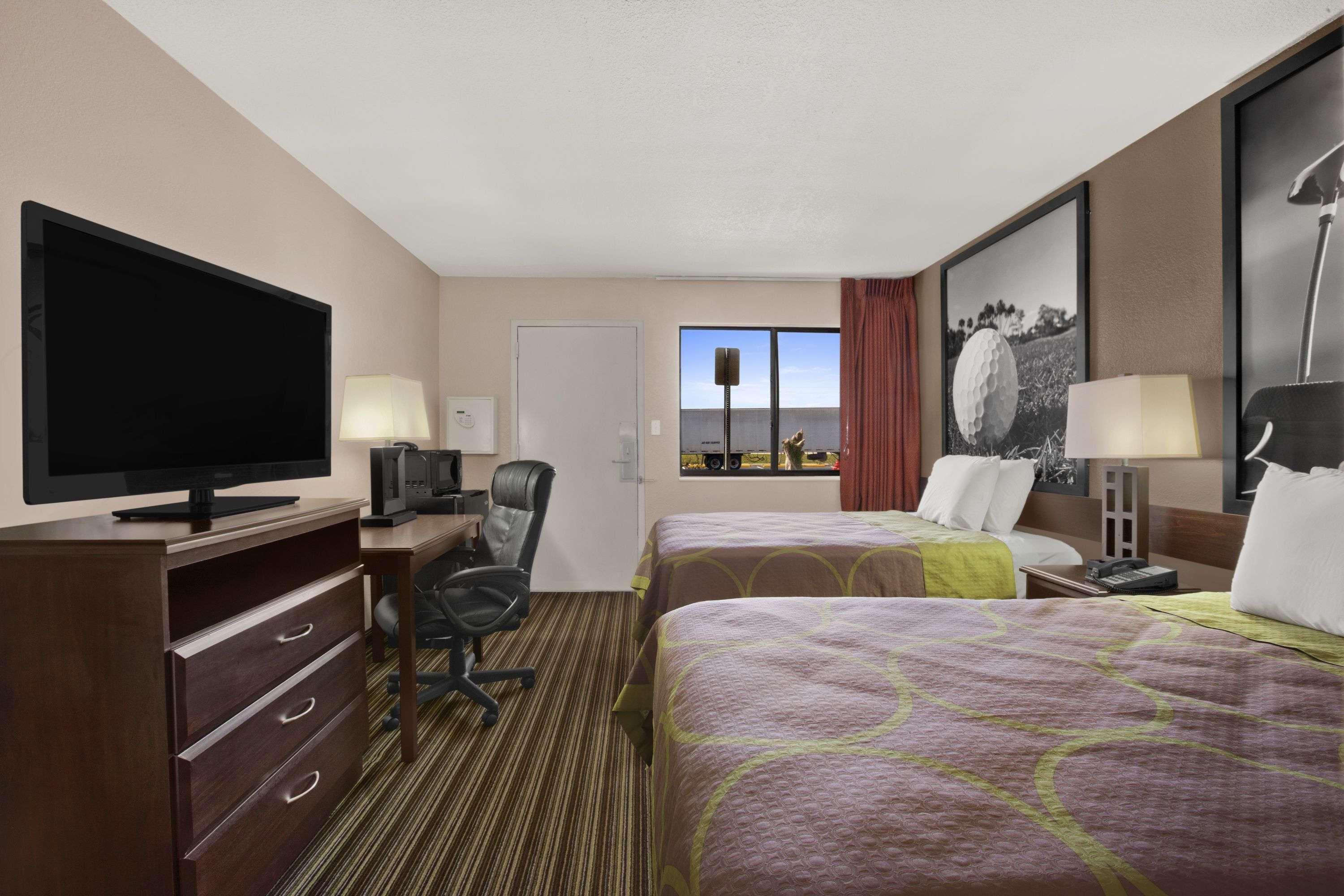 Super 8 By Wyndham Fort Myers Exteriér fotografie